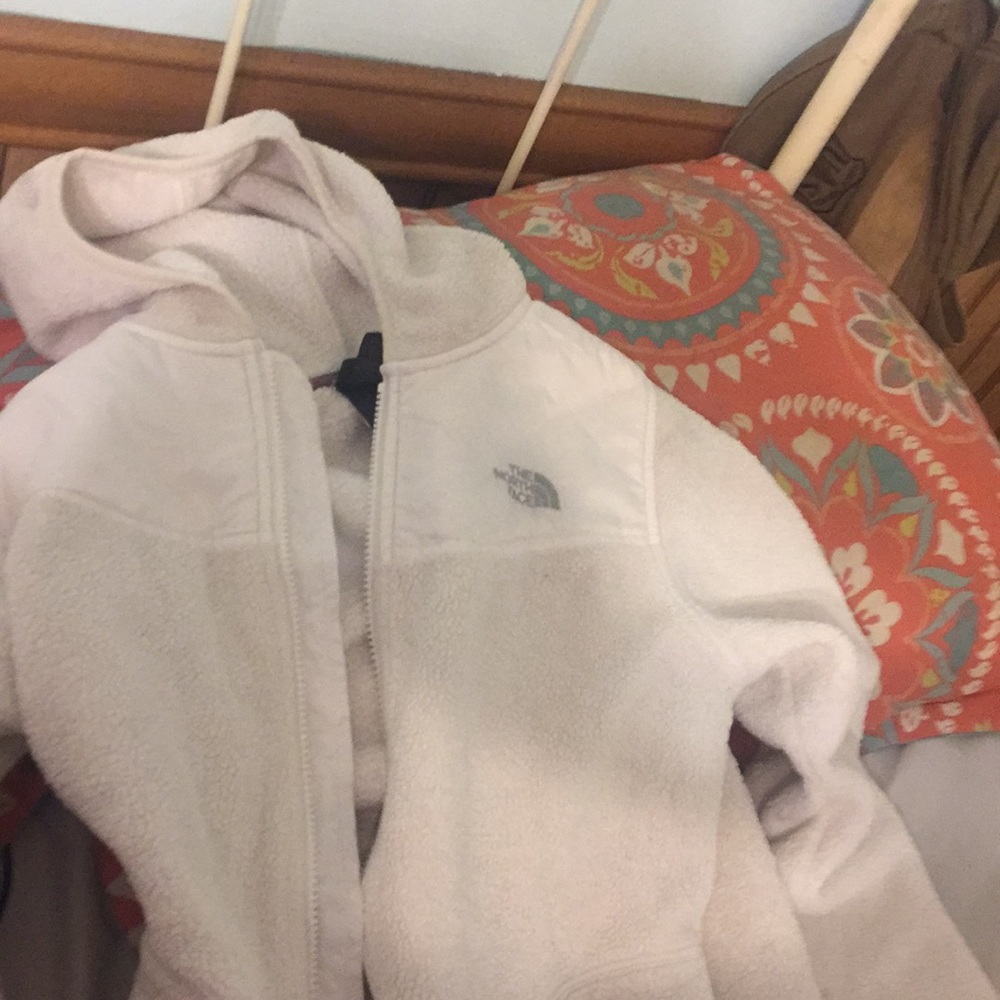 White Northface - Picture 1 of 2